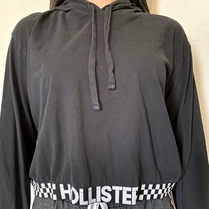 "Hollister Checkered Long-Sleeve Cropped Hoodie"